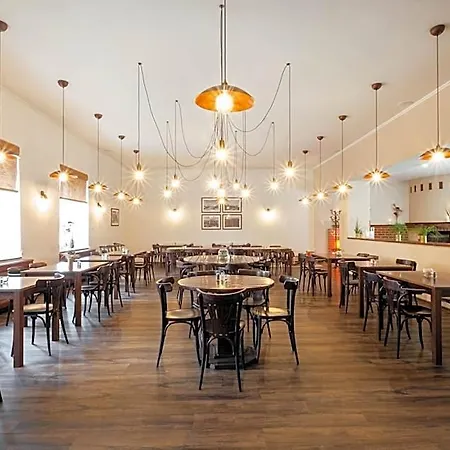 U Cisare Hotel Mirošovice