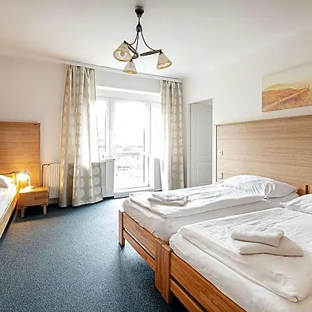 U Cisare 3* Mirošovice