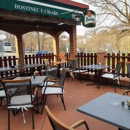 Hotell U Cisare Mirošovice