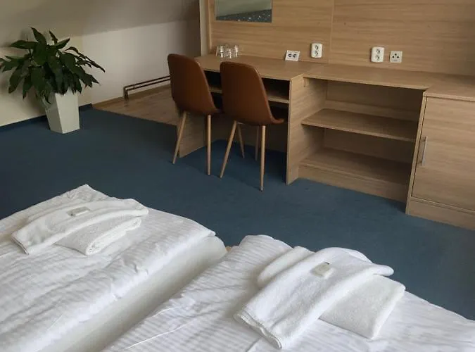 U Cisare 3* Mirošovice