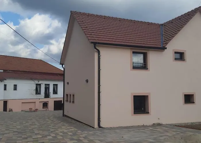 U Cisare Mirošovice